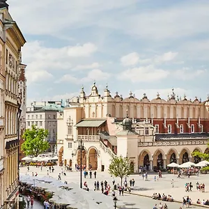Apartmanhotel For Main Square